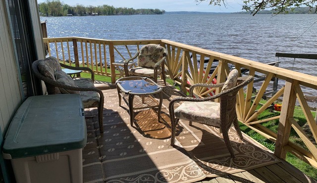 Chautauqua lakefront cottage🐠GREAT LOCATION 🐠Pet friendly