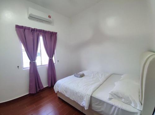 Che Deris Garden Cottage with Riverview