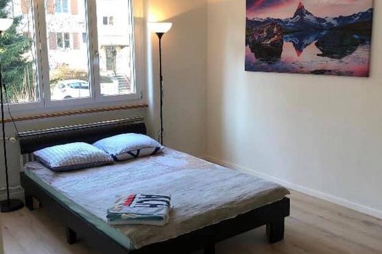 Cheap Room and Kitchen