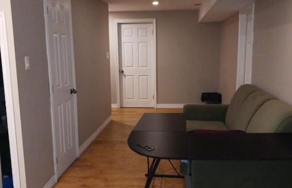CheapSleep Room Near Kitchener Airport- 24X7 Checkin