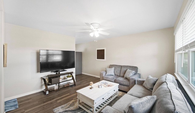 Check out our new short term rental located near Lake Michigan! Cozy 3 Bedroom/1 Bath Home