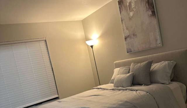 Check out this 2 Bedroom 2 bathroom Comfy Stay! TRAVEL NURSES&WORKERS WELCOMED
