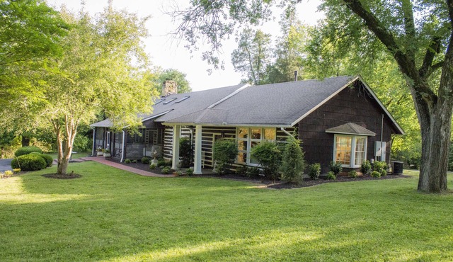 Cheekwood Historic Birdsong Lodge: A Charming Escape Near Downtown Nashville, TN
