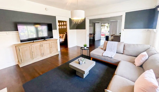Cheerful 2-bedroom home
