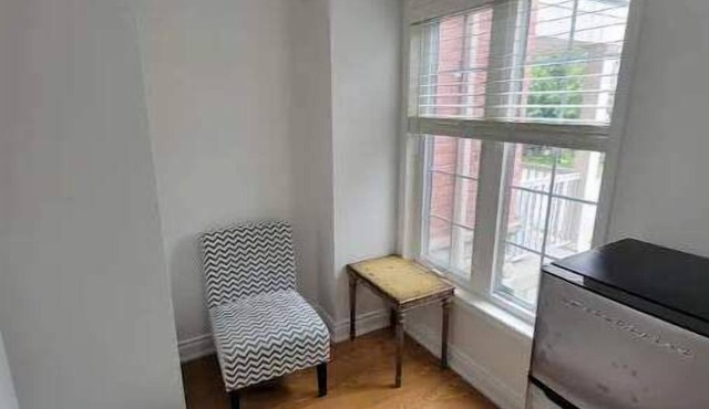 Cheerful 1 Bedroom Apartment with kitchennete
