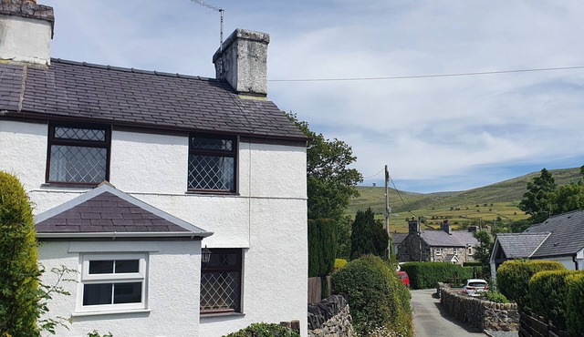 Cheerful 2 Bed Cottage - Eryri (Snowdonia)