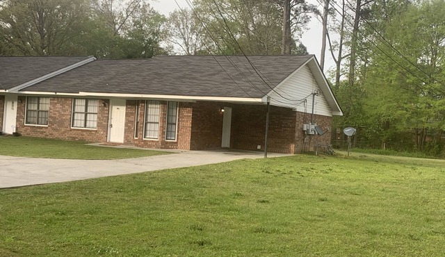 Cheerful 2 Bedroom 2 Bath Duplex in West Rome GA