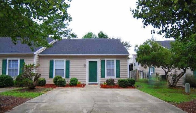 Cheerful 2 bedroom 2bath townhouse (14hv)