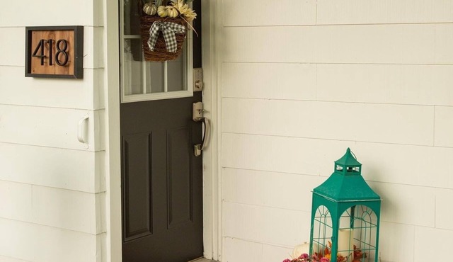 Cheerful 2 Bedroom Cottage on 5th in Decatur IN