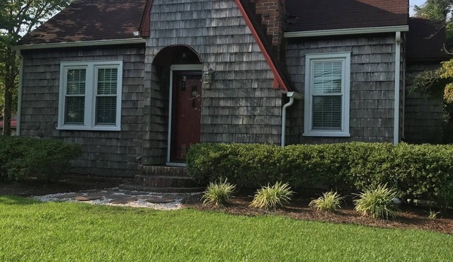 Cheerful 2 Bedroom Cottage on the Inner Banks
