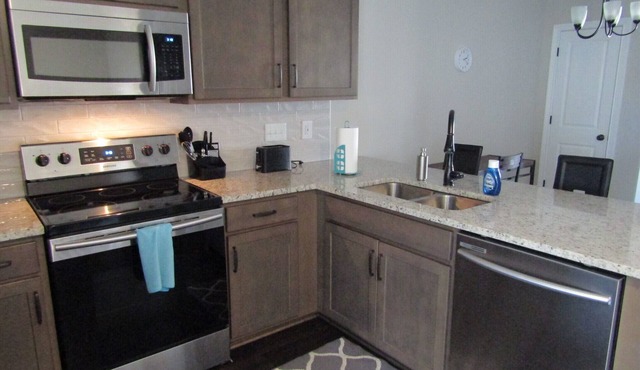 Cheerful 2-Bedroom Townhouse with Pool