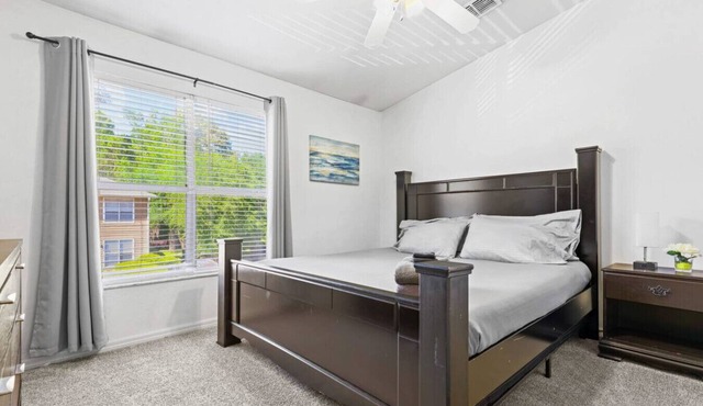 Cheerful 2 BR Townhome: Pool & Central Location!