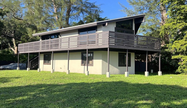 Cheerful 2 Story 3 Bedroom 3 Bath water view home