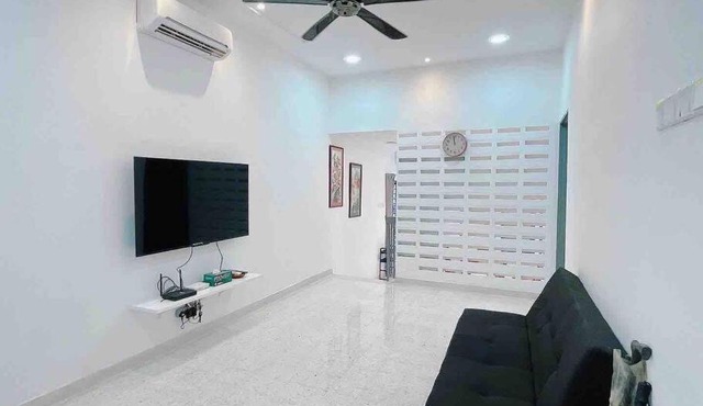 Cheerful 27 Home with BBQ grill