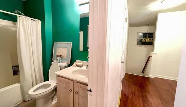 Cheerful 3 bed house with fast Wi-Fi & parking