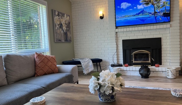 Cheerful 3-bedroom Cottage with indoor fireplace