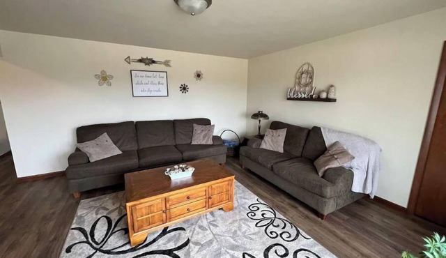 Cheerful 3 bedroom home North side of Manitowoc