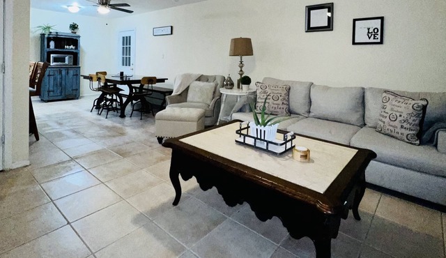 Cheerful 3 bedroom home with attached parking garage.