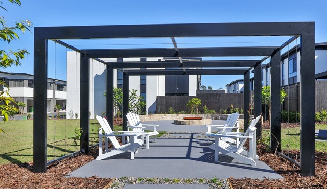 Cheerful 3 Bedroom townhouse with Parking