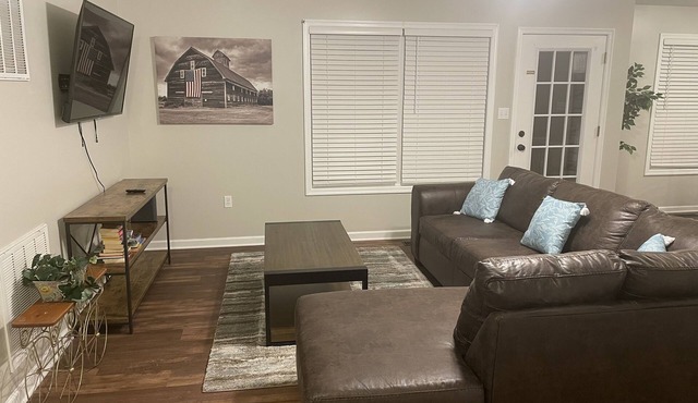 CHEERFUL 3-BEDROOM HOME IN MARTINSBURG