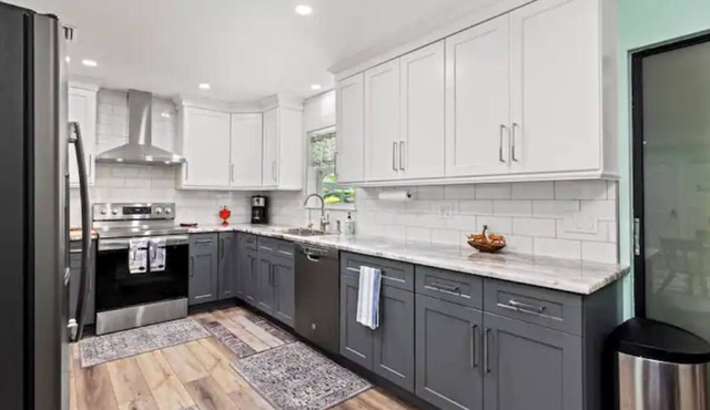 Cheerful 3-Bedroom Vacation Home with Free Parking