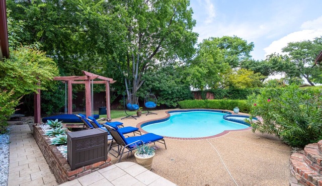 Cheerful 3-bedroom with a Pool
