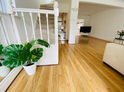 Cheerful 4 Bed House in Mill Hill