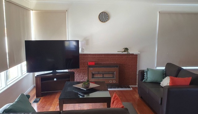 Cheerful 4-bedroom House With Free Wifi