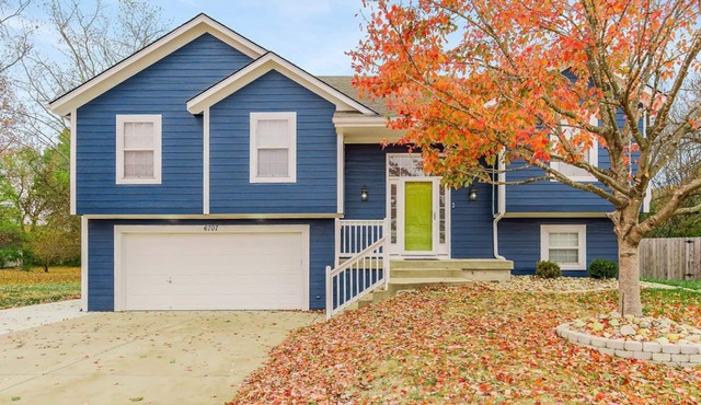 Cheerful 4 bedroom home on a quiet cul-de-sac