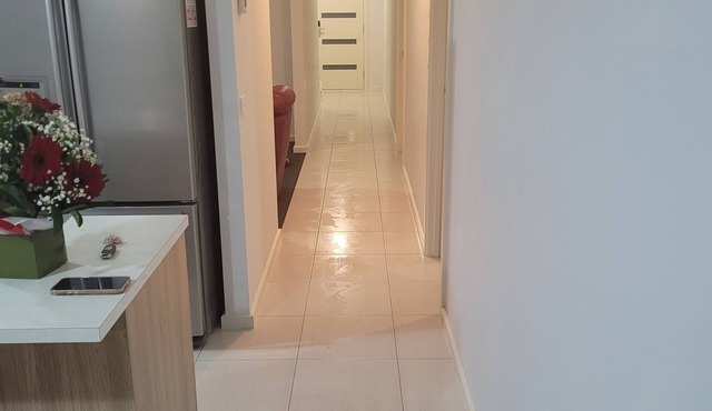 Cheerful 4 bedroom house 2 minutes from Bayview, boat ramp and beach.