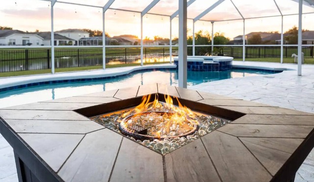 Cheerful 4 Bedroom Paradise with Pool and Hot Tub