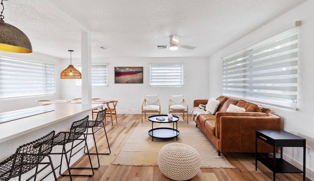 Cheerful 4-bedroom POOL Home, Next to Universal