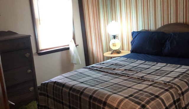 CHEERFUL 4 BEDROOMS GETAWAY HOME IN ROBERTSDALE