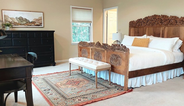 Cheerful 5-Bdrm Home | Huge Fenced Yard | Kid-Pet Friendly | Near it all!