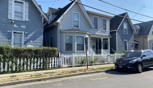 Cheerful 5 bed Residential house.