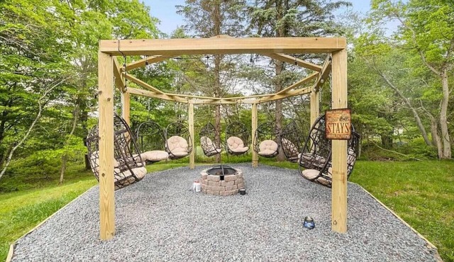 Cheerful 6 bedroom in the heart of Poconos