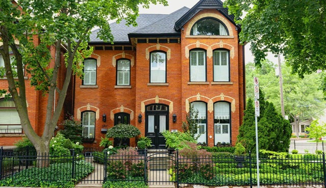 Cheerful and cozy 2-bedroom Victorian in trendy neighborhood.