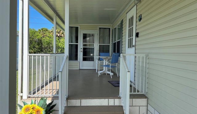 Cheerful Barefoot Bay vacation rental