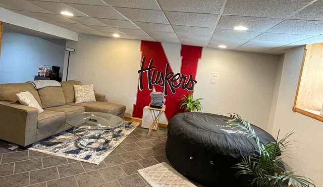 Cheerful Basement 1 Bedroom with Hot Tub