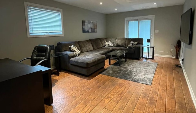 Cheerful, 3 Bedroom Home With Patio