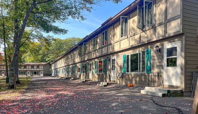Cheerful Condo w/Private Patio, Shared Tennis, Basketball, and Game Room