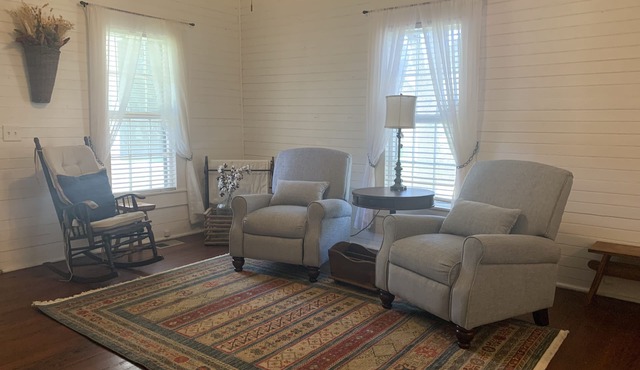 Cheerful Cottage, full of Southern Charm