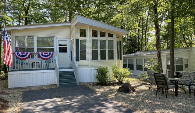 Cheerful cottage with All inclusive family fun!