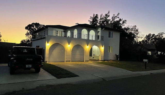 Cheerful Cozy Home Recently Remodeled