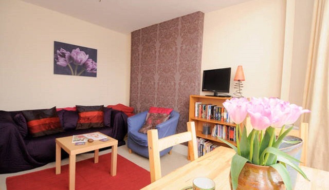 Cheerful Flat in Great Location