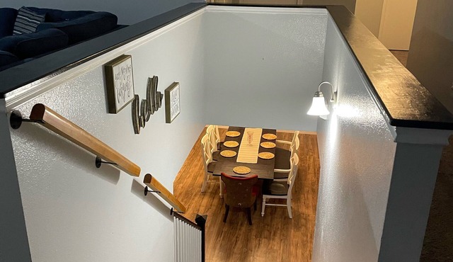 Cheerful fun family Home - Self check-in Office Washer Dryer