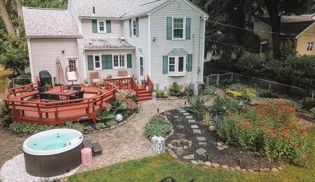 Cheerful Garden Oasis