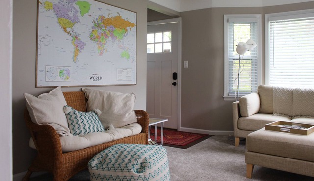 Cheerful home w/Ann Arbor access and village charm