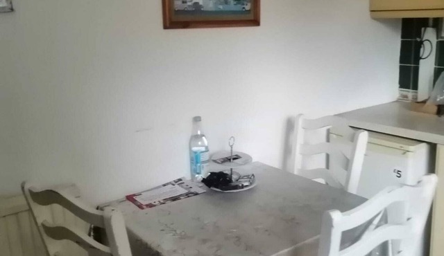 Cheerful Home with Free Parking on the Road