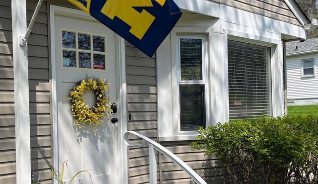 Cheerful Home with village charm and Ann Arbor access